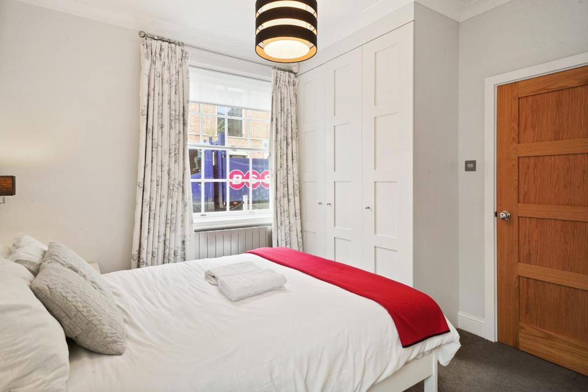 Heavenly Stays, Chelsea, Cozy 1bd Garden-view Nest London